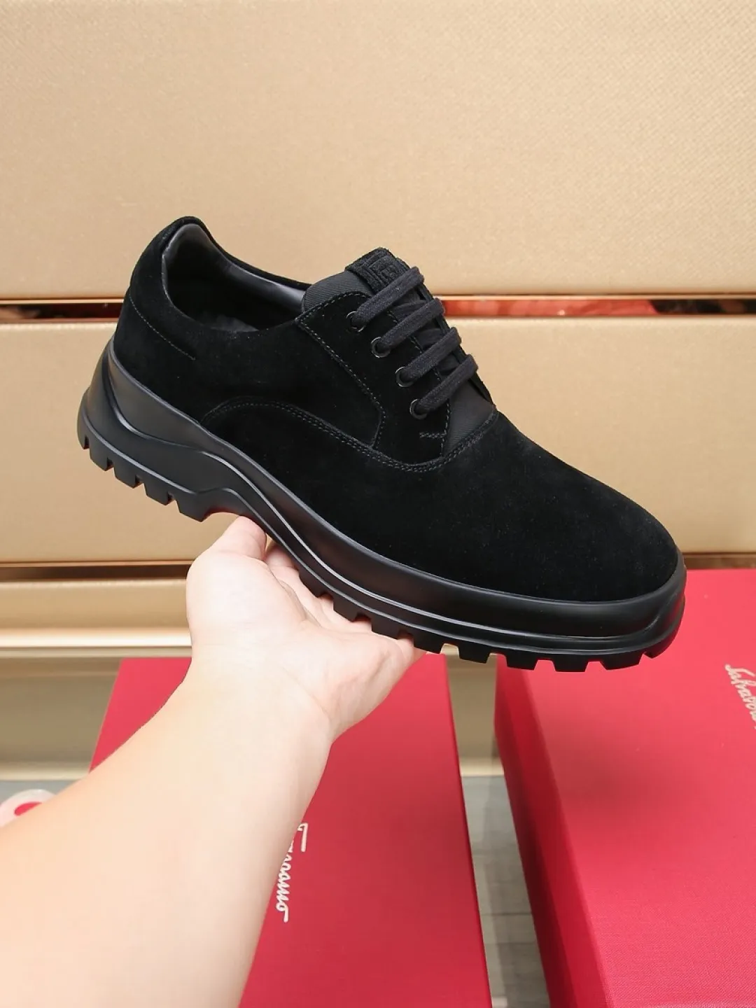 Factory P640💰🔥《Ferragamo》👏Latest•High-end top brand luxury~purchasing agent, top~quality. New fashionable business men's shoes 🔜The uppers are made of original first-layer open-edge beaded cowhide➕cowhide·lining, with fine workmanship. The original stylish and soft combination wear-resistant and non-slip outsole is light and comfortable on the feet. The real thing looks better in real photos. Number of yards: 38--44 (45 and 46 can be customized)
